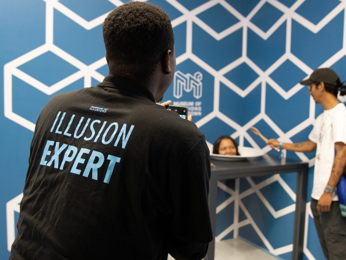 Challenging perception: Museum of Illusions opens in Cape Town!