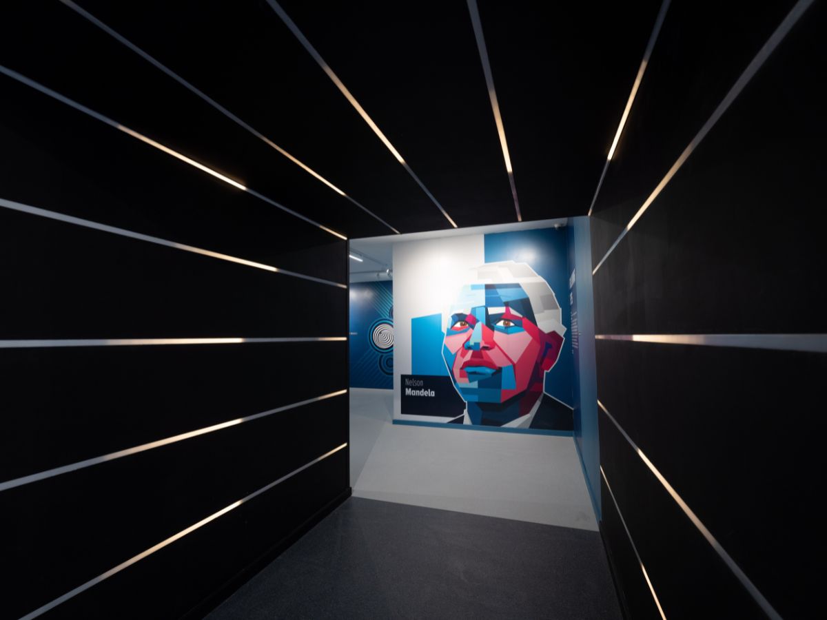 contact storefront wide moi capetown southafrica 1200x900 1